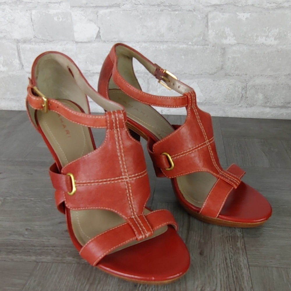 Tahari TA-Flash Auburn Leather Heels 👡